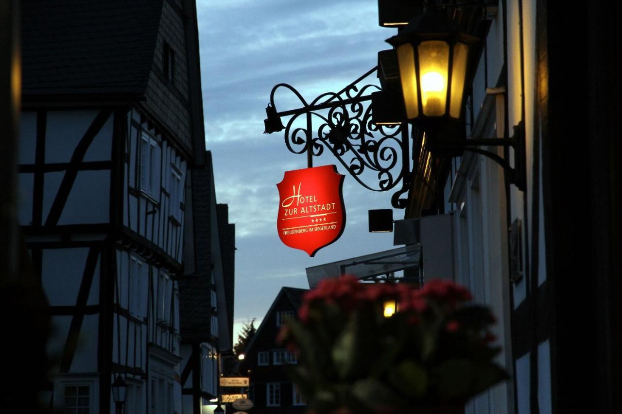 Hotel Zur Altstadt Freudenberg  Extérieur photo